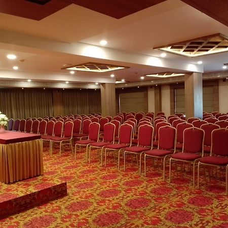 Hotel Mandarin Sky Kannur Exteriér fotografie