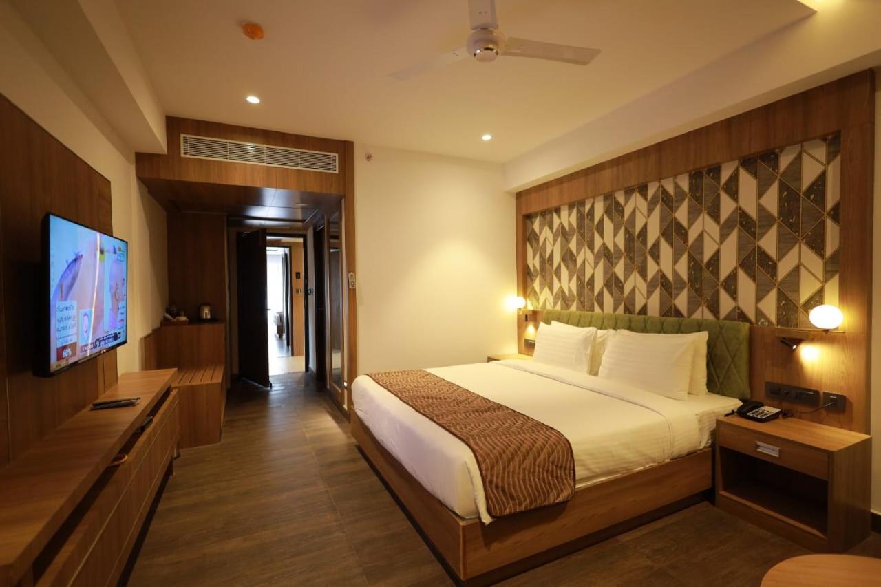 Hotel Mandarin Sky Kannur Exteriér fotografie